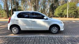 TOYOTA - ETIOS - 2018/2018 - Branca - R$ 66.900,00