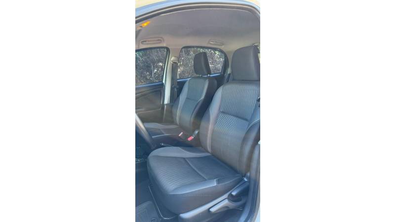 TOYOTA - ETIOS - 2018/2018 - Branca - R$ 66.900,00