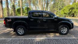 TOYOTA - HILUX - 2013/2013 - Preta - R$ 135.000,00