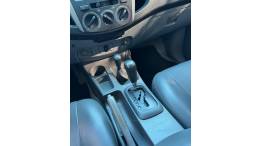 TOYOTA - HILUX - 2008/2008 - Branca - R$ 108.900,00