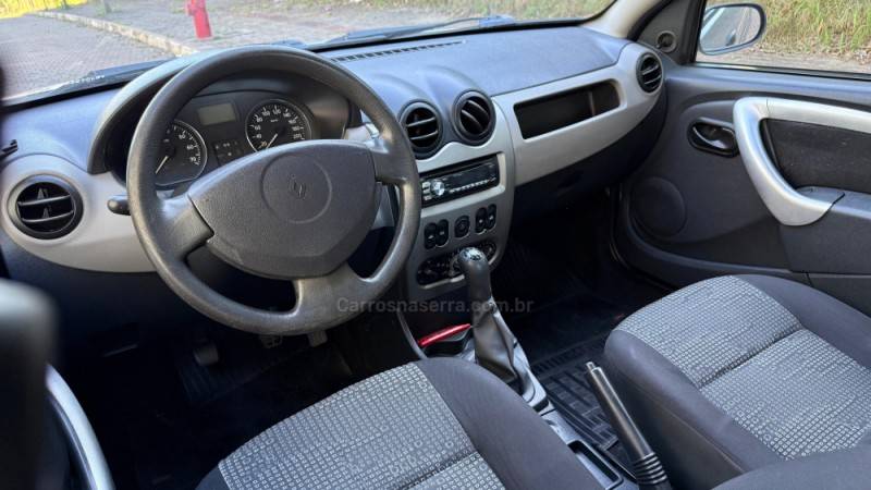 RENAULT - SANDERO - 2008/2009 - Prata - R$ 28.900,00