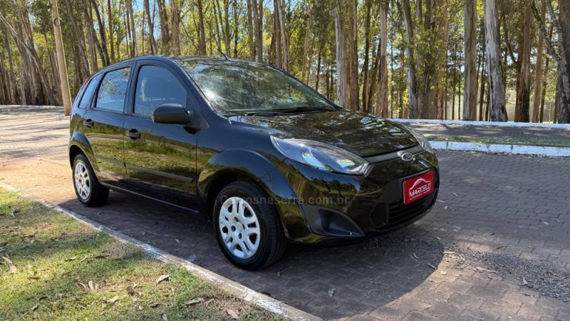 FORD - FIESTA - 2012/2013 - Preta - R$ 35.900,00
