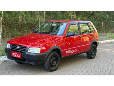 FIAT - UNO - 2012/2013 - Vermelha - R$ 33.900,00