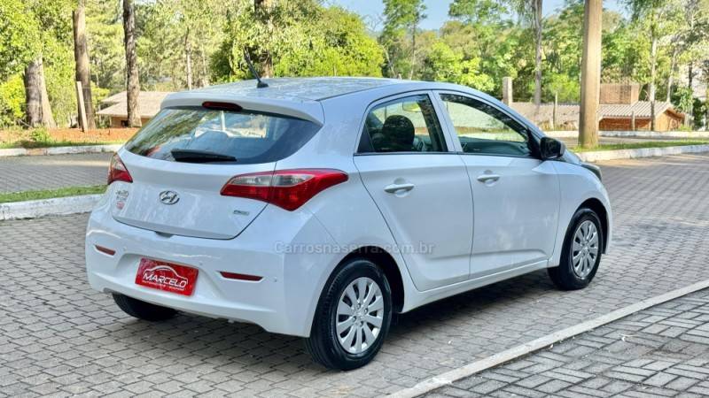HYUNDAI - HB20 - 2014/2014 - Branca - R$ 45.900,00