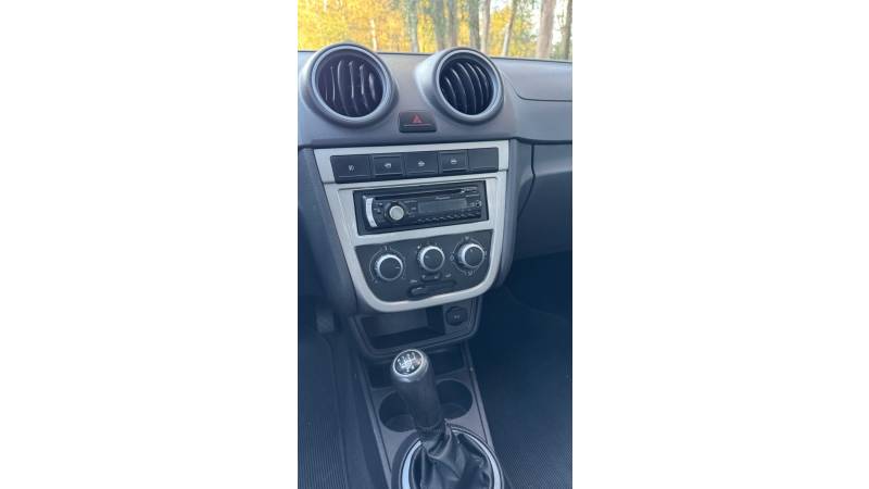 VOLKSWAGEN - VOYAGE - 2013/2013 - Cinza - R$ 38.900,00