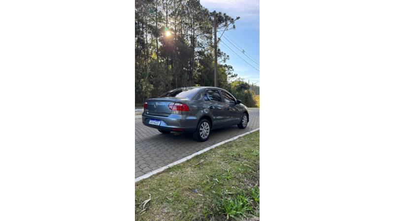 VOLKSWAGEN - VOYAGE - 2021/2022 - Cinza - R$ 62.900,00