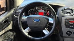FORD - FOCUS - 2011/2011 - Branca - R$ 41.900,00