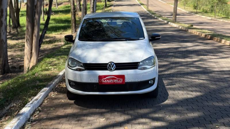VOLKSWAGEN - FOX - 2014/2014 - Branca - R$ 45.900,00