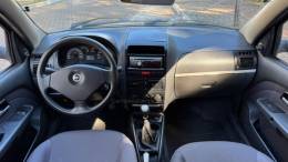 FIAT - PALIO - 2005/2006 - Cinza - R$ 27.900,00