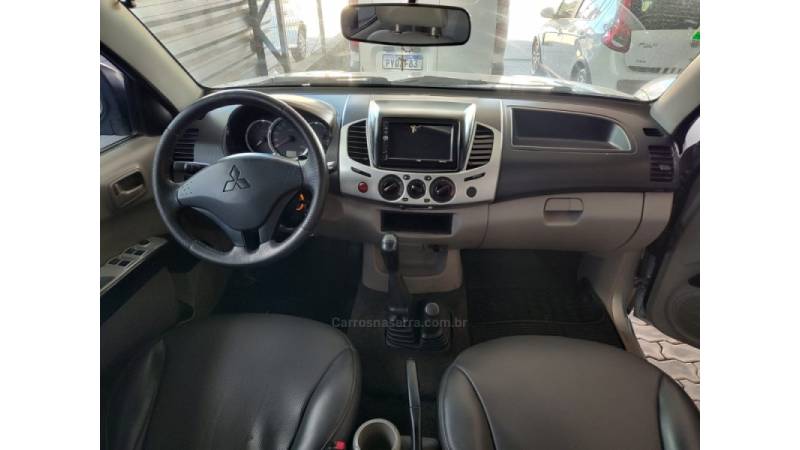 MITSUBISHI - L200 TRITON - 2012/2013 - Prata - Sob Consulta