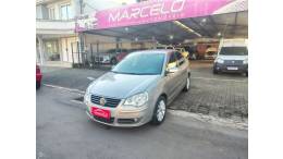 VOLKSWAGEN - POLO SEDAN - 2010/2011 - Prata - R$ 39.900,00