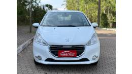 PEUGEOT - 208 - 2014/2015 - Branca - R$ 45.000,00