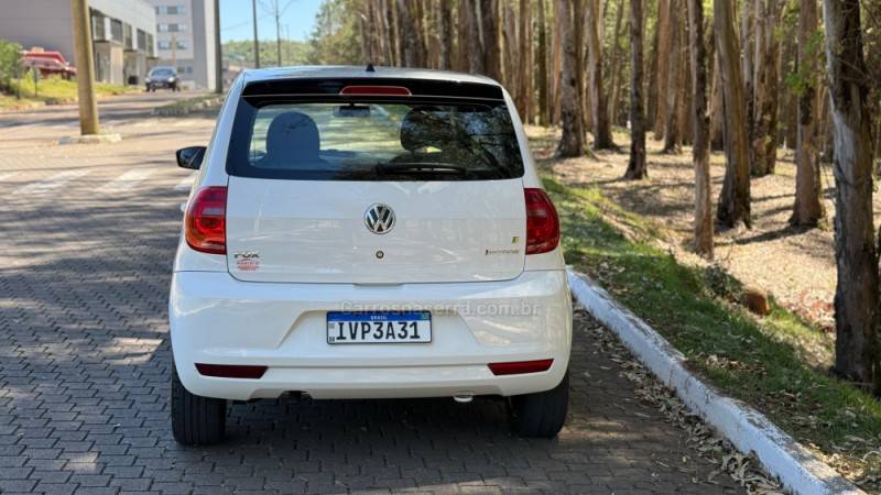 VOLKSWAGEN - FOX - 2014/2014 - Branca - R$ 45.900,00