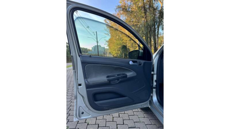 VOLKSWAGEN - VOYAGE - 2013/2013 - Cinza - R$ 38.900,00