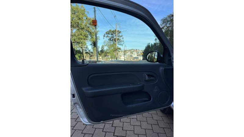 RENAULT - CLIO - 2012/2013 - Prata - R$ 25.900,00