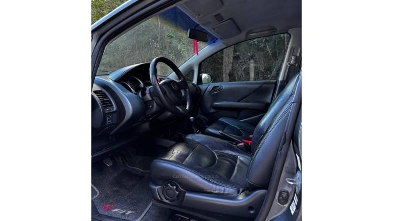HONDA - FIT - 2007/2007 - Cinza - R$ 27.900,00