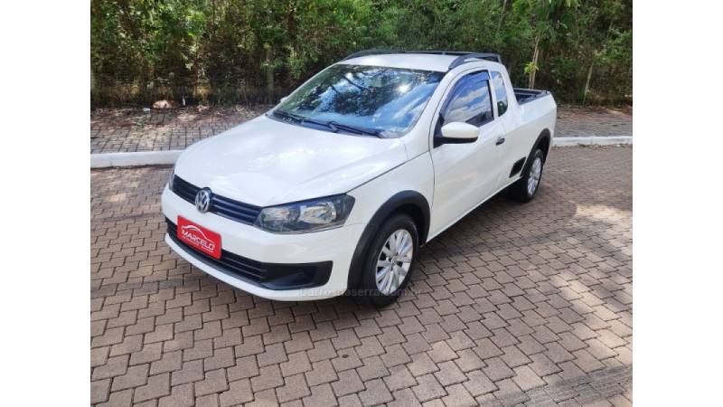 VOLKSWAGEN - SAVEIRO - 2014/2015 - Branca - R$ 49.900,00