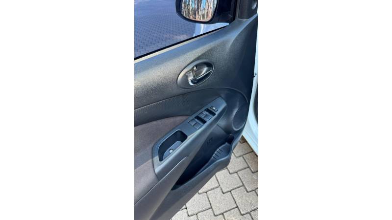 TOYOTA - ETIOS - 2018/2018 - Branca - R$ 66.900,00