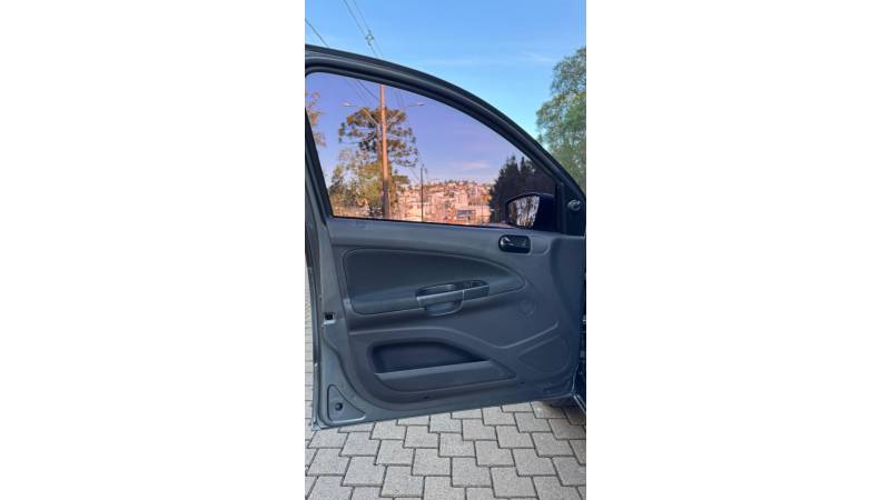VOLKSWAGEN - VOYAGE - 2021/2022 - Cinza - R$ 62.900,00