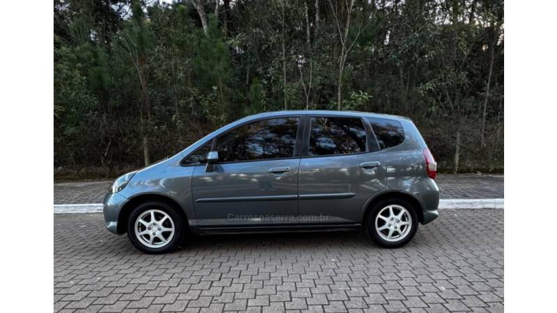 HONDA - FIT - 2007/2007 - Cinza - R$ 27.900,00