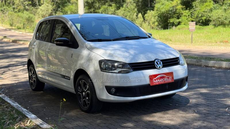 VOLKSWAGEN - FOX - 2014/2014 - Branca - R$ 45.900,00