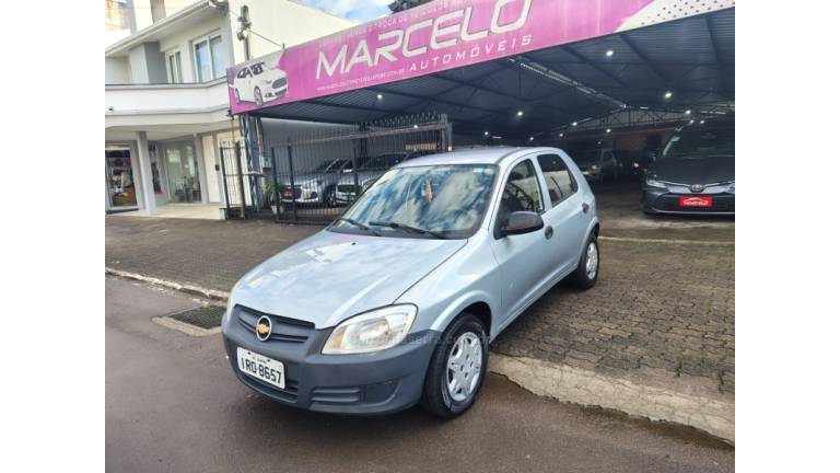 CHEVROLET - CELTA - 2010/2011 - Prata - R$ 25.900,00