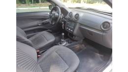 VOLKSWAGEN - SAVEIRO - 2014/2015 - Branca - R$ 49.900,00