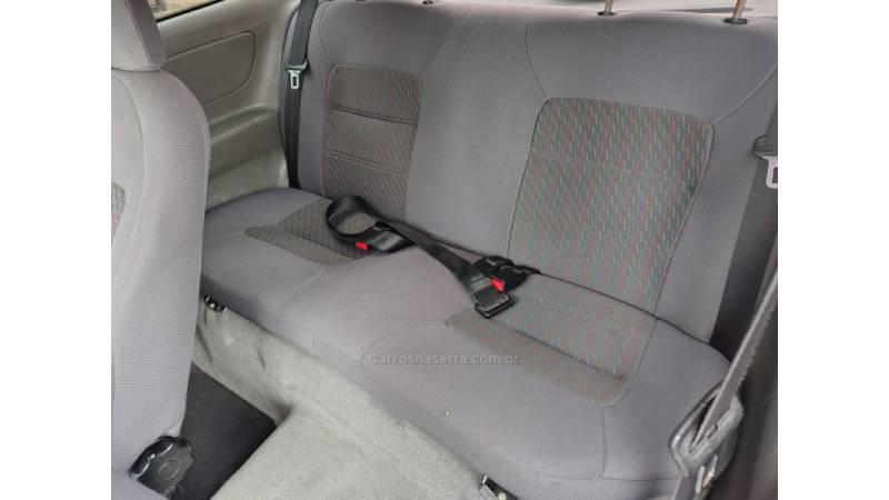 CHEVROLET - CELTA - 2001/2001 - Preta - R$ 16.000,00