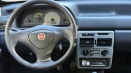 FIAT - UNO - 2012/2013 - Vermelha - R$ 33.900,00