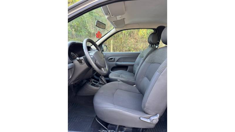 RENAULT - CLIO - 2012/2013 - Prata - R$ 25.900,00