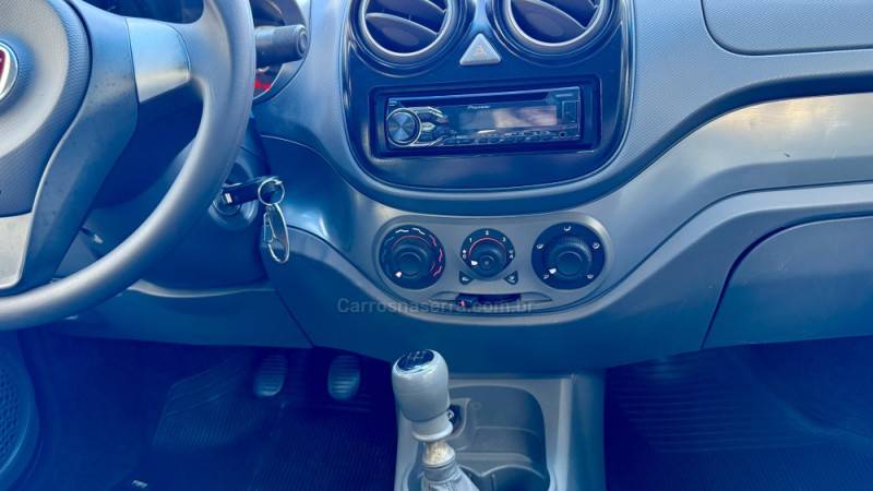 FIAT - PALIO - 2013/2013 - Preta - R$ 37.900,00