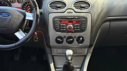 FORD - FOCUS - 2011/2011 - Branca - R$ 41.900,00