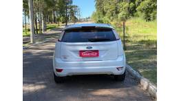 FORD - FOCUS - 2011/2011 - Branca - R$ 41.900,00