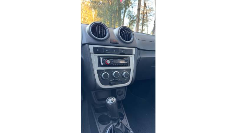 VOLKSWAGEN - VOYAGE - 2013/2013 - Cinza - R$ 38.900,00