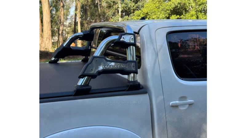 TOYOTA - HILUX - 2008/2008 - Branca - R$ 108.900,00