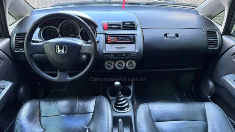 HONDA - FIT - 2007/2007 - Cinza - R$ 27.900,00