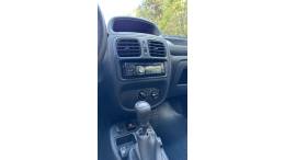 RENAULT - CLIO - 2012/2013 - Prata - R$ 25.900,00