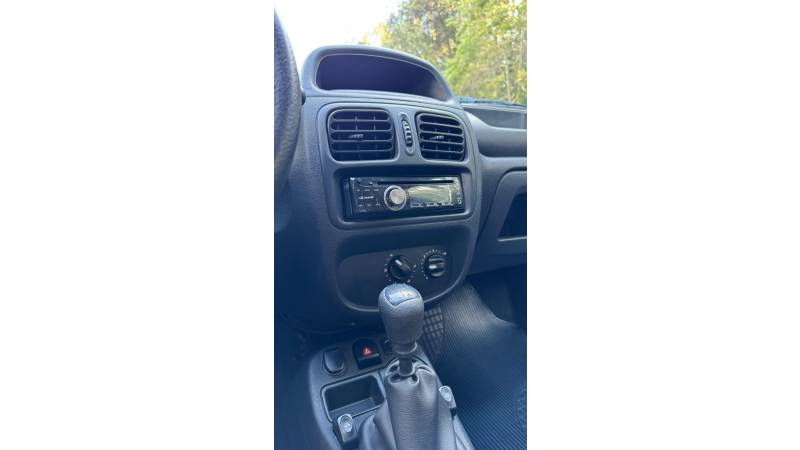 RENAULT - CLIO - 2012/2013 - Prata - R$ 25.900,00