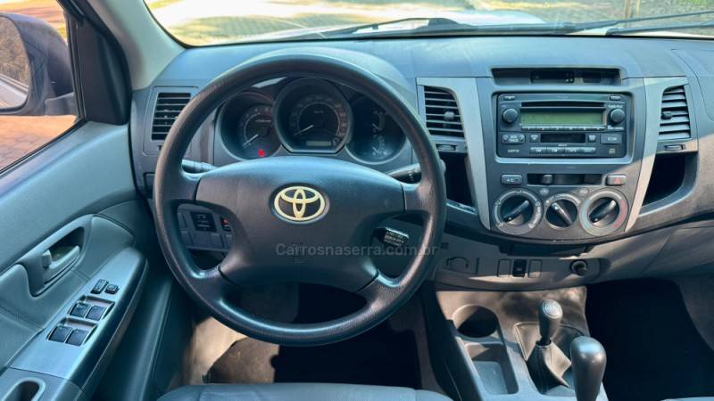 TOYOTA - HILUX - 2008/2008 - Branca - R$ 108.900,00