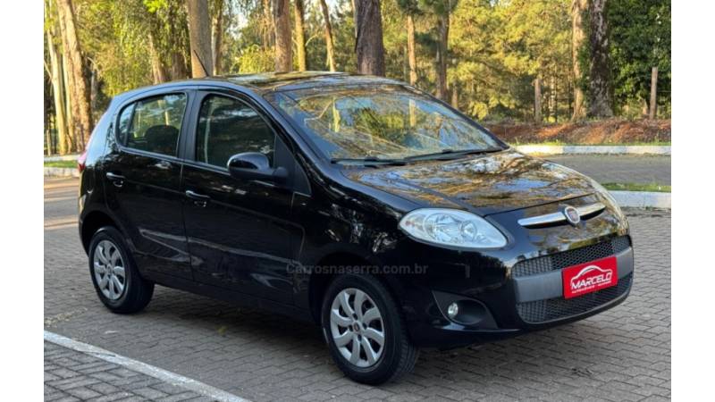 FIAT - PALIO - 2013/2013 - Preta - R$ 37.900,00