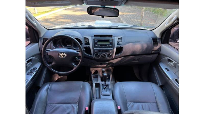 TOYOTA - HILUX - 2008/2008 - Branca - R$ 108.900,00