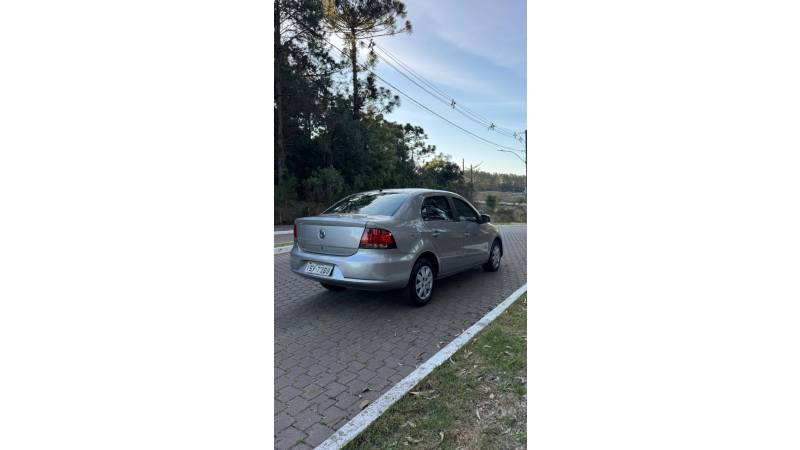 VOLKSWAGEN - VOYAGE - 2013/2013 - Cinza - R$ 38.900,00