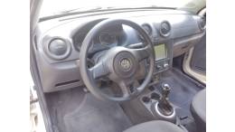 VOLKSWAGEN - SAVEIRO - 2014/2015 - Branca - R$ 49.900,00