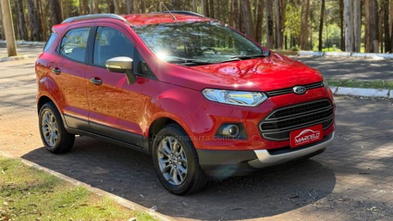 FORD - ECOSPORT - 2013/2013 - Vermelha - R$ 56.900,00